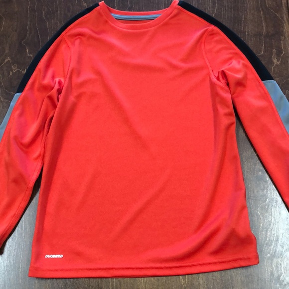 boys red champion shirt